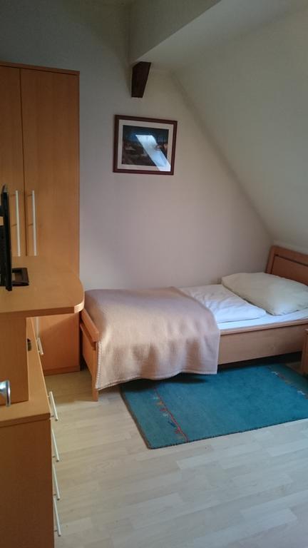Pension Jahrbacher Леобен Номер фото