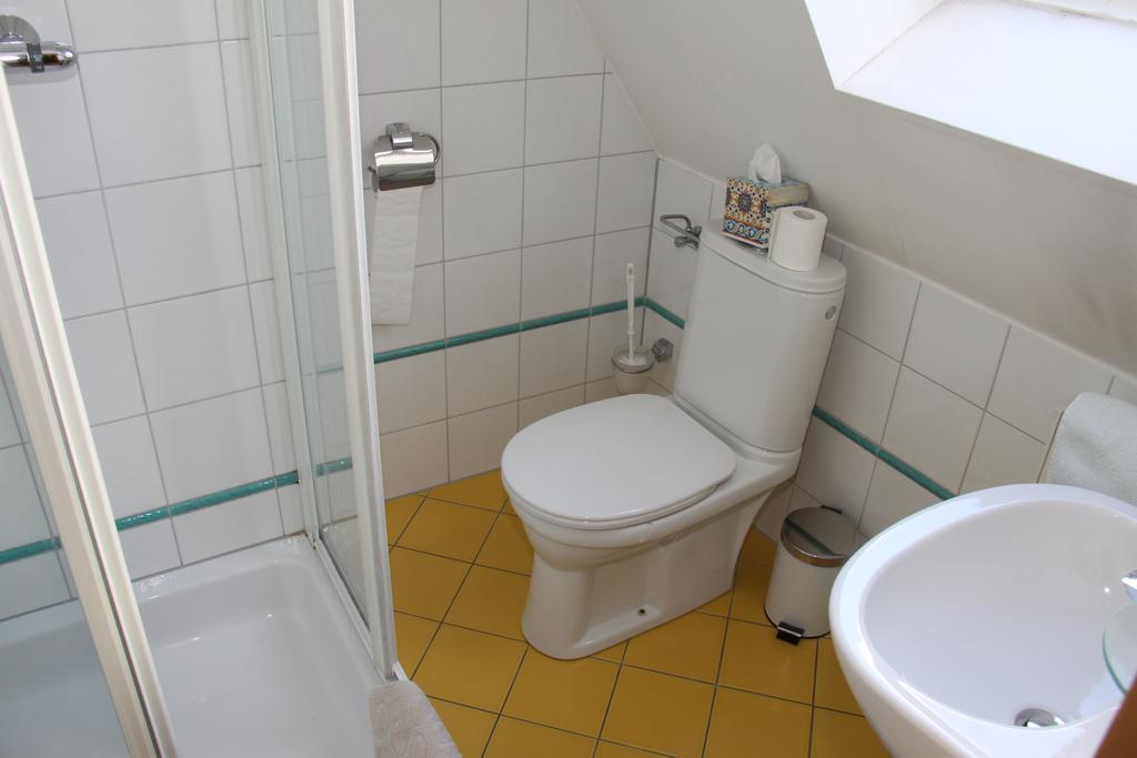 Pension Jahrbacher Леобен Номер фото